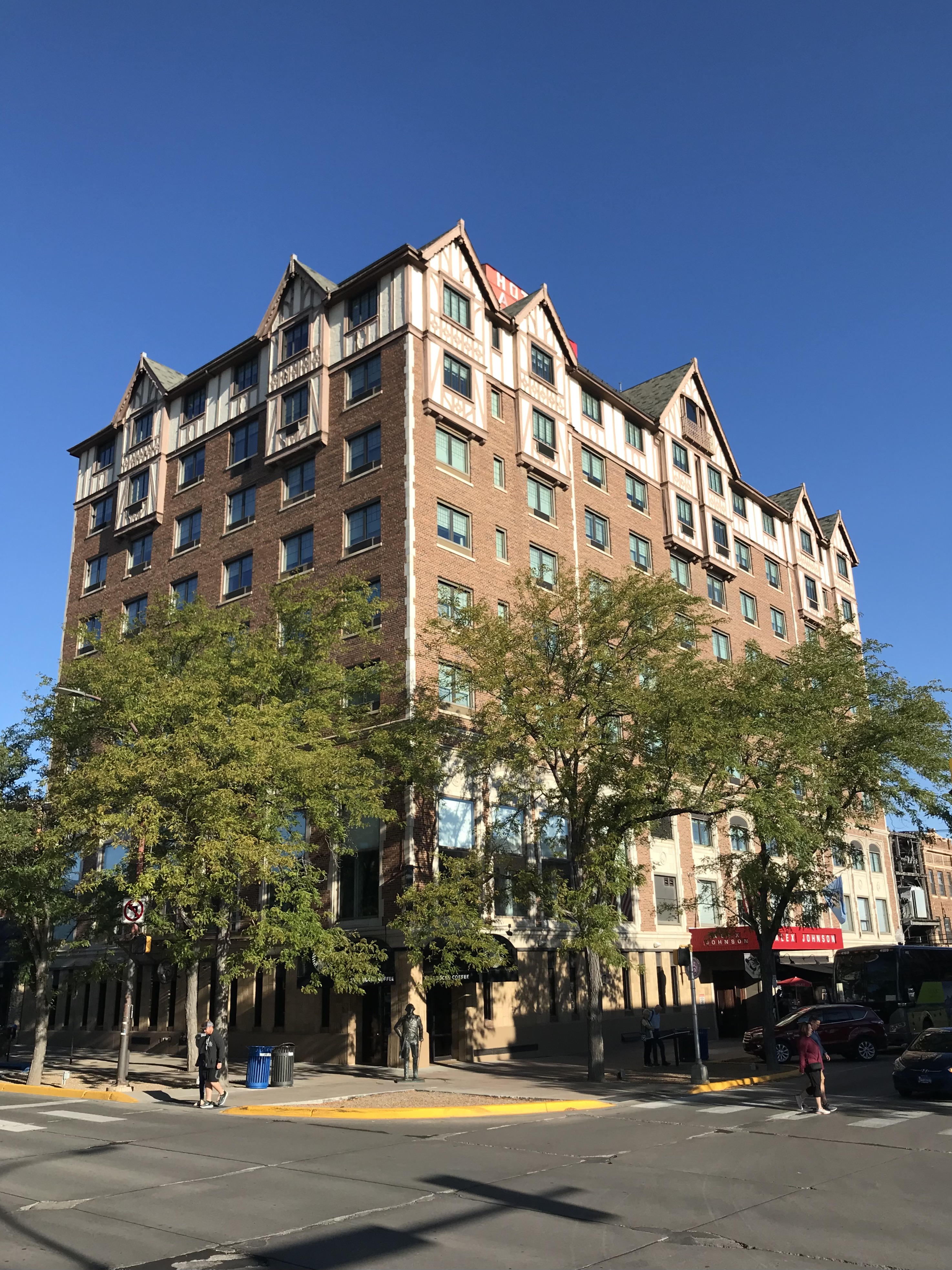 Hotel Alex Johnson — USA